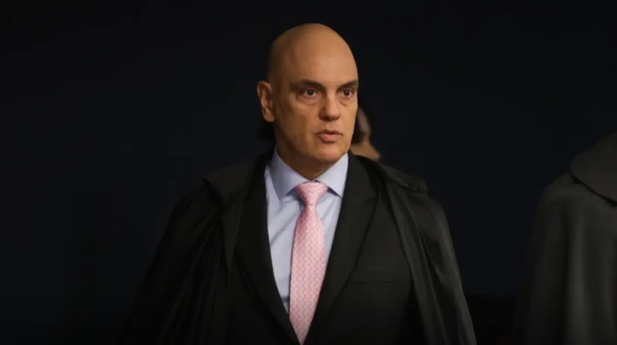 Alexandre de Moraes vota para condenar Bolsonaro e mais 7 por tentativa de golpe de Estado