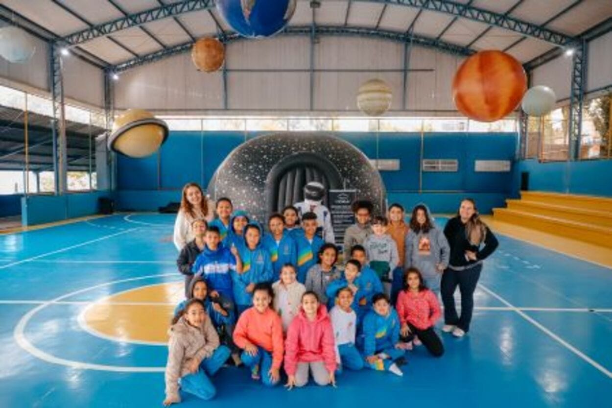 Planetário móvel leva alegria e conhecimento a 2.000 alunos da EMEB Arlindo Miguel Teixeira, em São Bernardo