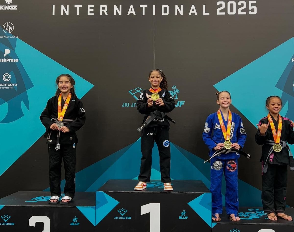 Rebeca Bem-Te-Vi, atleta de São Bernardo, conquista mais duas medalhas em campeonato de Jiu-Jítsu em Las Vegas