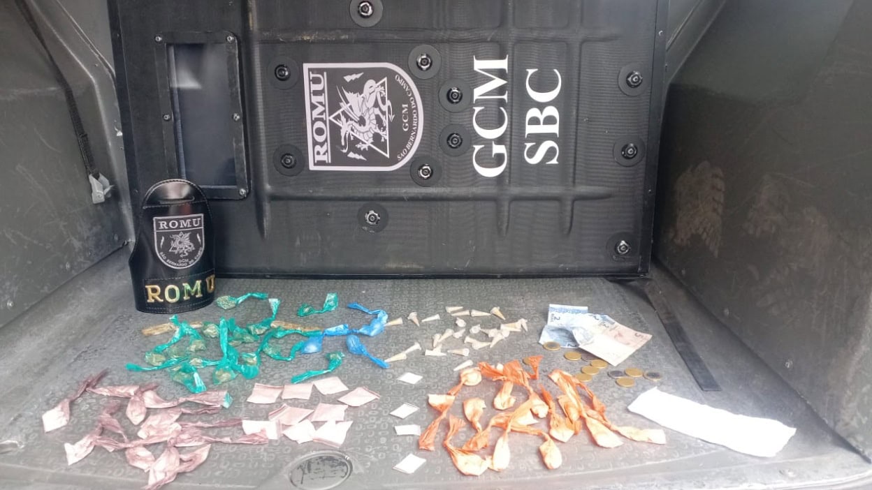 Homem é preso por tráfico de drogas no Jd. Limpão, em São Bernardo, em patrulhamento da Romu