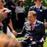 Emocionante! De cadeira de rodas, Faustão leva a filha Lara ao altar em seu casamento