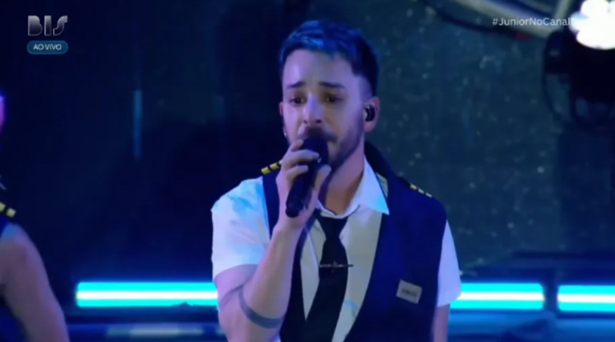 Júnior Lima, irmão da Sandy, causa polêmica no The Town ao criticar anistia 