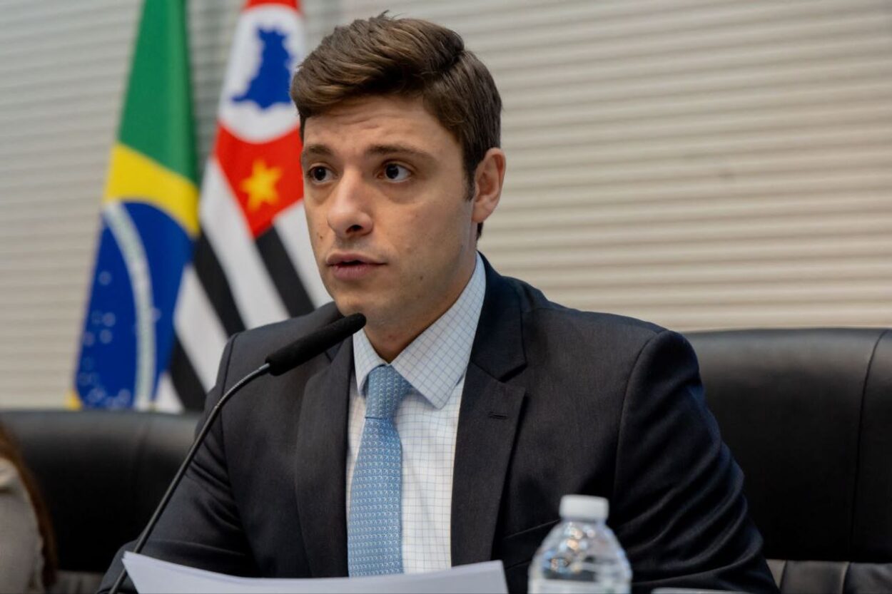 Alesp aprova projeto de Thiago Auricchio que cria protocolo de combate à violência contra a mulher nas universidades