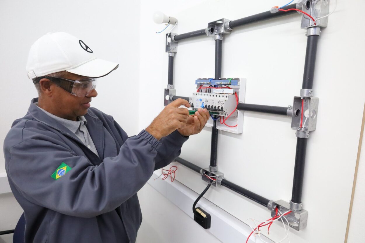 Mauá abre curso de elétrica residencial para pessoas a partir de 50 anos