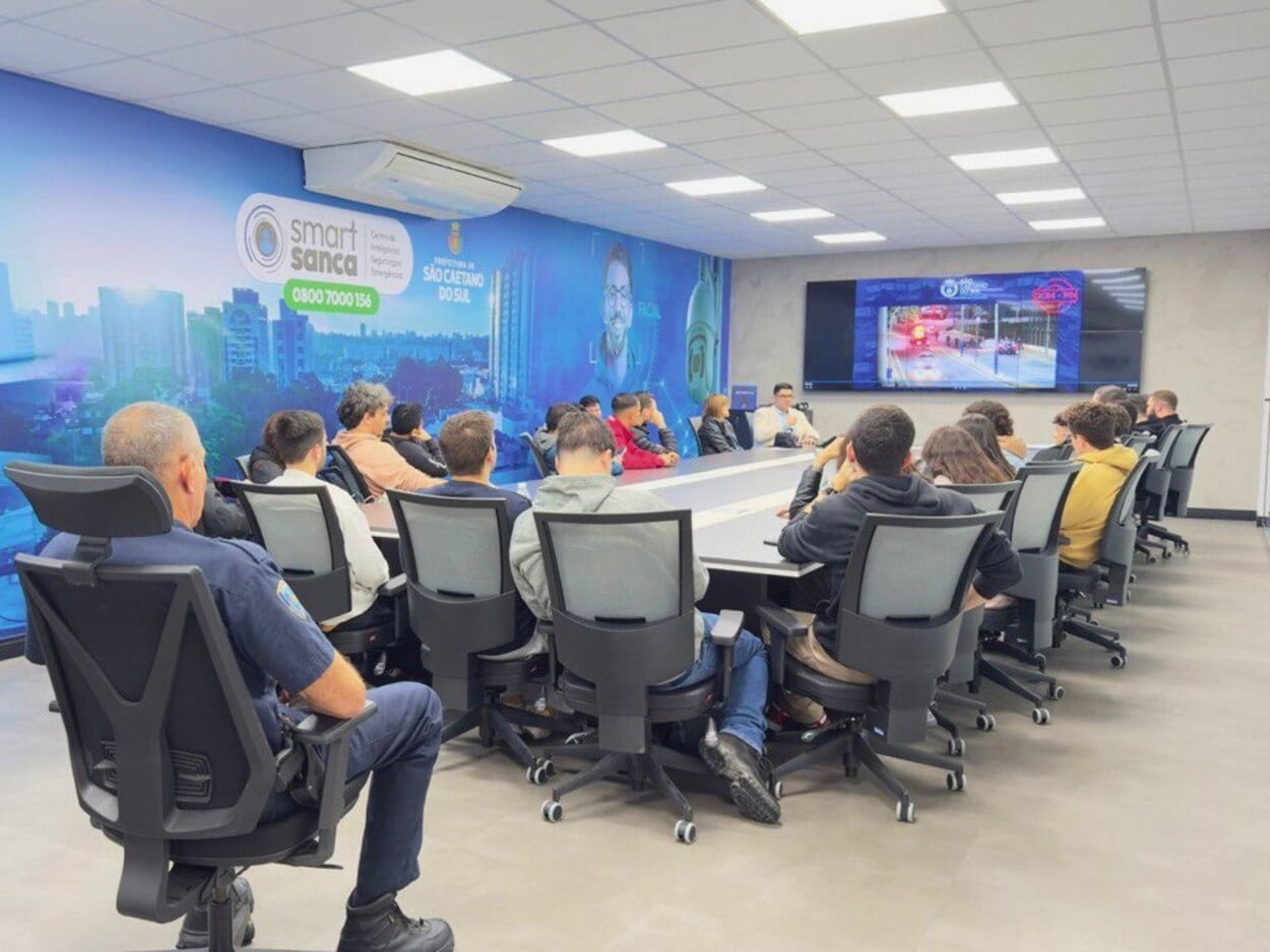 Smart Sanca recebe visita de estudantes da USCS
