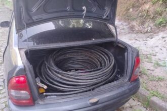 GCM de Ribeirão Pires localiza veículo usado em tentativa de furto de cabos. Foto: Divulgação