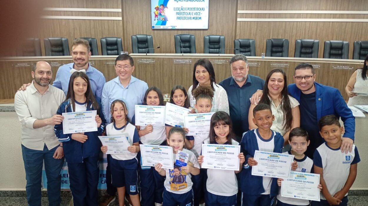 Alunas da rede municipal de ensino de Diadema foram eleitas nesta sexta-feira (05/09), durante evento na Câmara Municipal com a presença do prefeito Taka Yamauchi