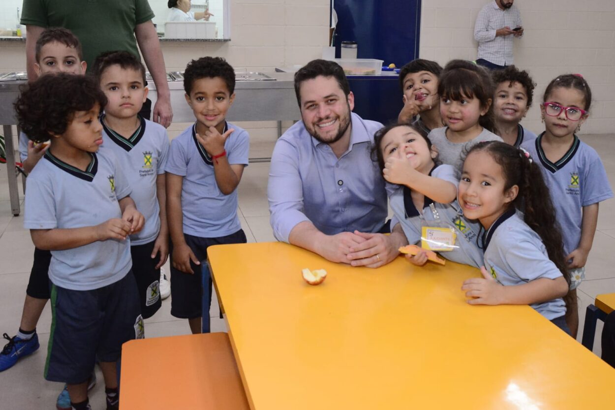 Nesta quinta-feira (11), o prefeito Gilvan Ferreira voltou aos locais que já havia visitado no início do ano para acompanhar a evolução das intervenções