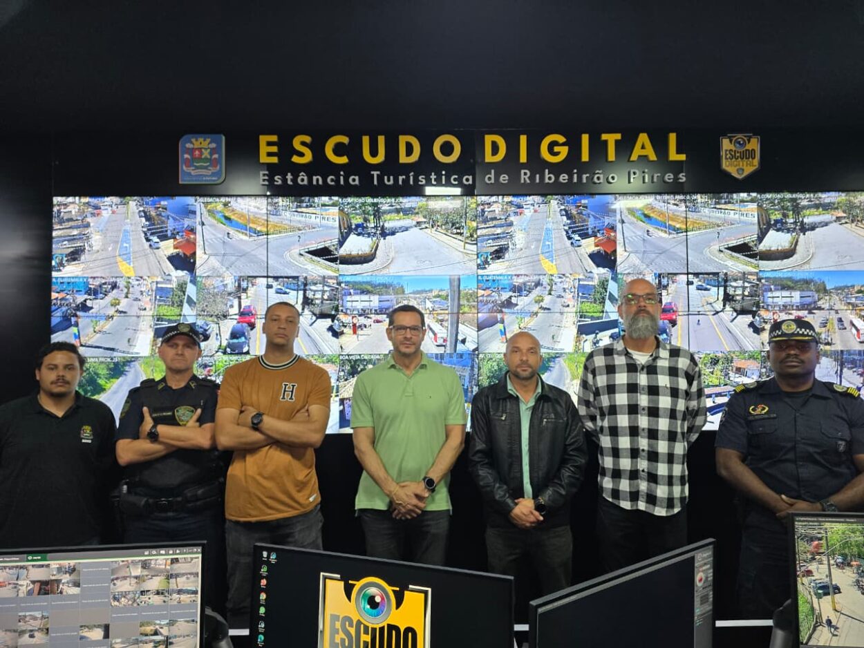 Equipes de Segurança de Ribeirão Pires e Rio Grande da Serra trocam experiências sobre videomonitoramento