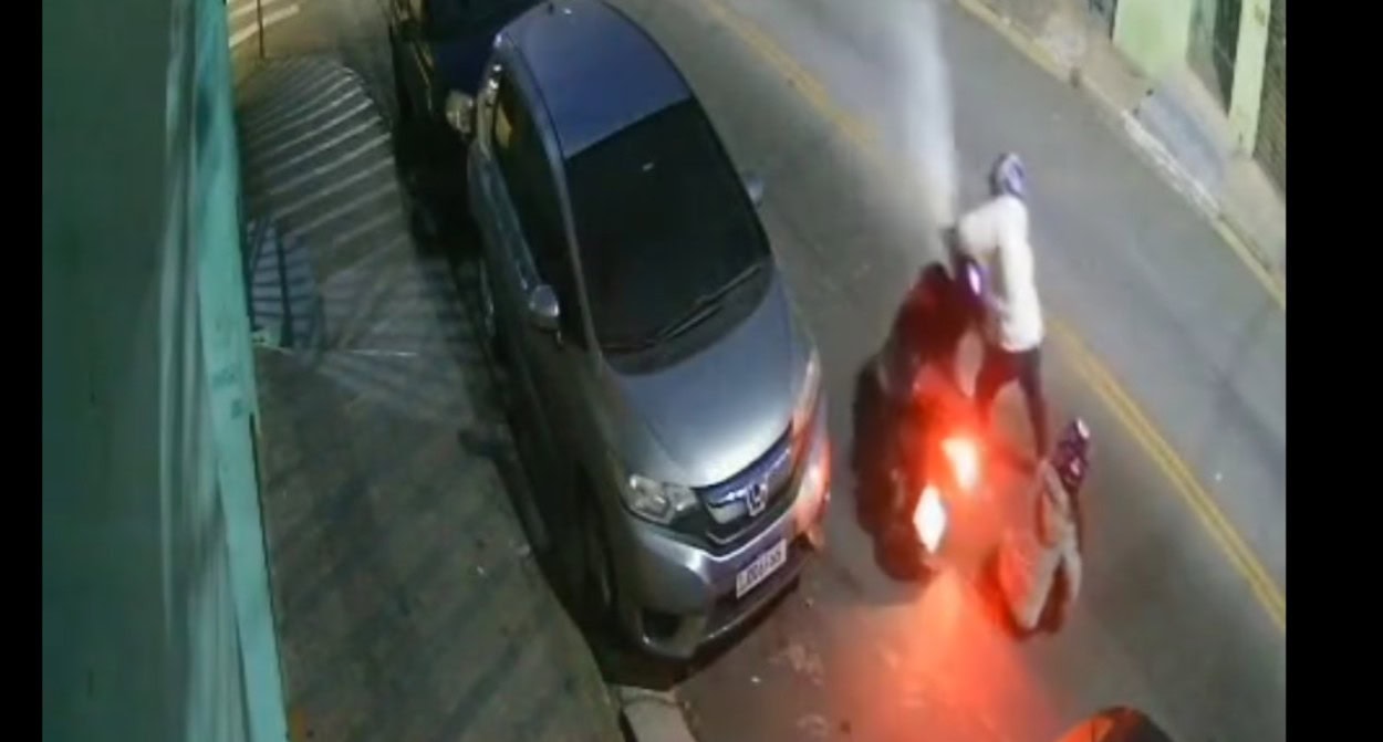  Vídeo com roubo de moto em Diadema viraliza nas redes sociais