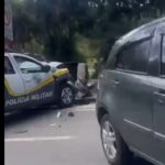  Acidente na Índio Tibiriçá entre viatura e carro deixa três feridos em Ribeirão Pires