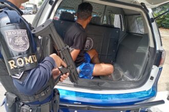 ROMU de São Bernardo prende dois por tráfico de drogas no Jardim Silvina