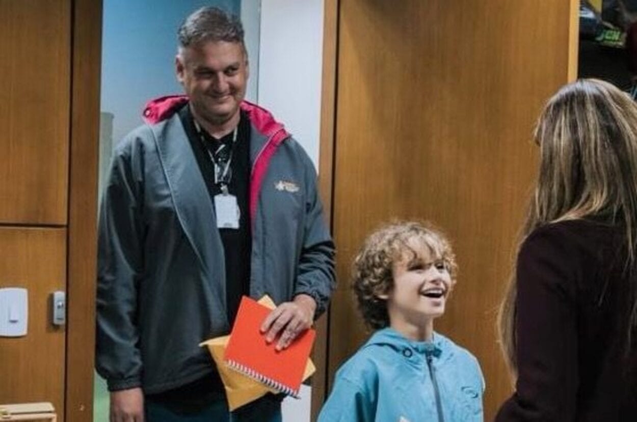 São Bernardo homenageia servidor Fernando Bonísio e dá seu nome ao Gabinete do Prefeito Mirim