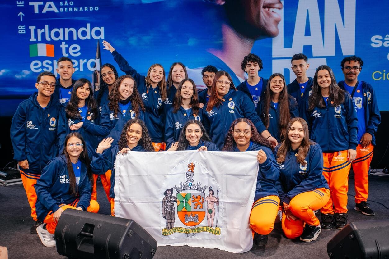 Paralelamente ao Conecta Professor, a Prefeitura de São Bernardo mantém o Conecta Estudante.