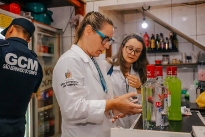 Sobe de 30 para 42 notificações de suspeita por contaminação de metanol em São Bernardo