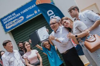 Arthur Nascimento toma posse como Prefeito Mirim em cerimônia na Cidade da Criança