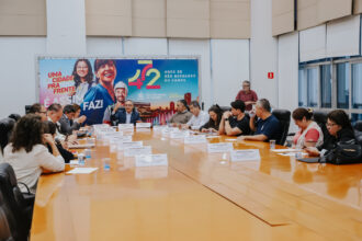 Encontro em São Bernardo discute com pais de alunos sobre adequações na EMEB Paulo Renato