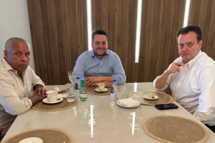 Presidente nacional do PSD destacou importância do chefe do Executivo andreense no cenário regional em encontro que contou com vice de Mauá