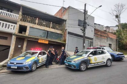 Em São Bernardo, ação da GCM recupera moto furtada e apreende veículo