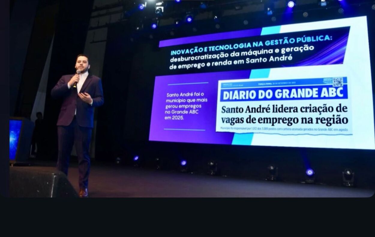 abertura foi realizada pelo prefeito Gilvan Ferreira, que destacou diversas iniciativas de inovação e tecnologia do município.