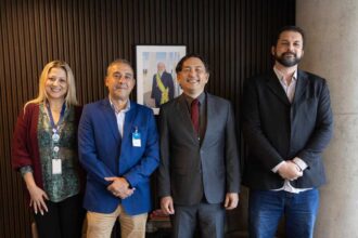 Guto Volpi liderou encontros com representantes do Sesi, da Frente Nacional de Prefeitas e Prefeitos e do Ministério do Trabalho