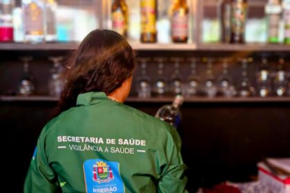 Ribeirão Pires intensifica fiscalização em bares, adegas e restaurantes para evitar crise do metanol