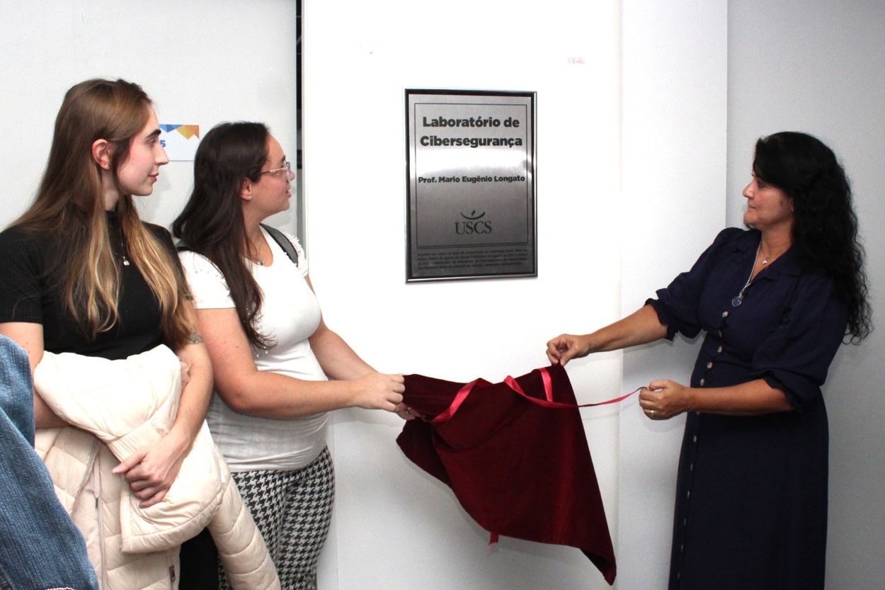 vento contou com familiares do professor, professores, pesquisadores e funcionários administrativos da Universidade