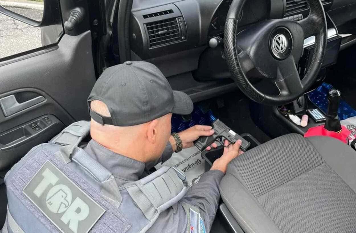 Motorista é preso em flagrante na Rodovia Anchieta com pistola 9mm