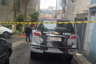 Homem mantém criança e companheira reféns em Diadema