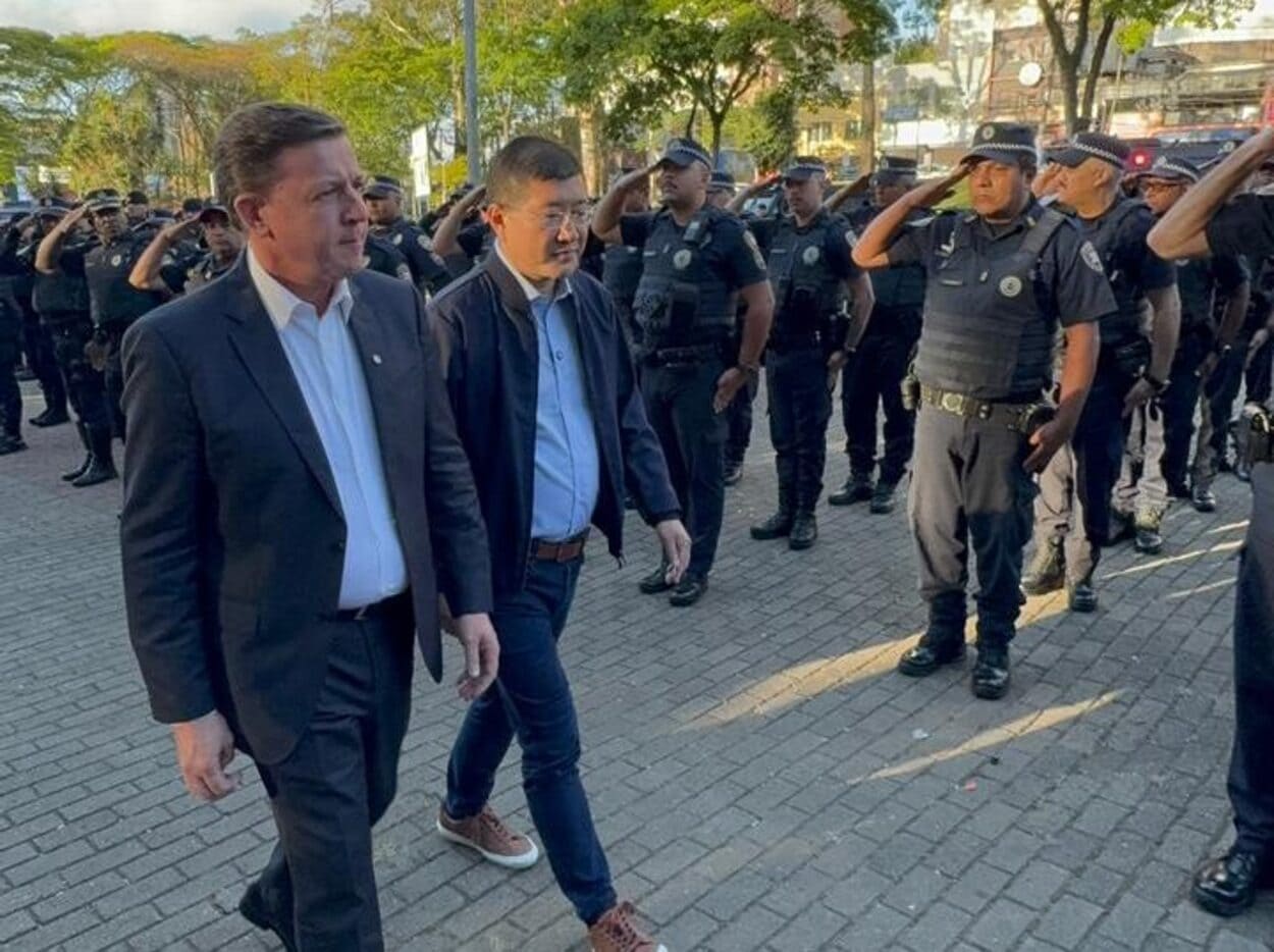 Início da ação contou com a presença do prefeito Taka Yamauchi, do secretário municipal de Segurança Urbana da capital, Orlando Morando, e da deputada estadual Carla Morando.