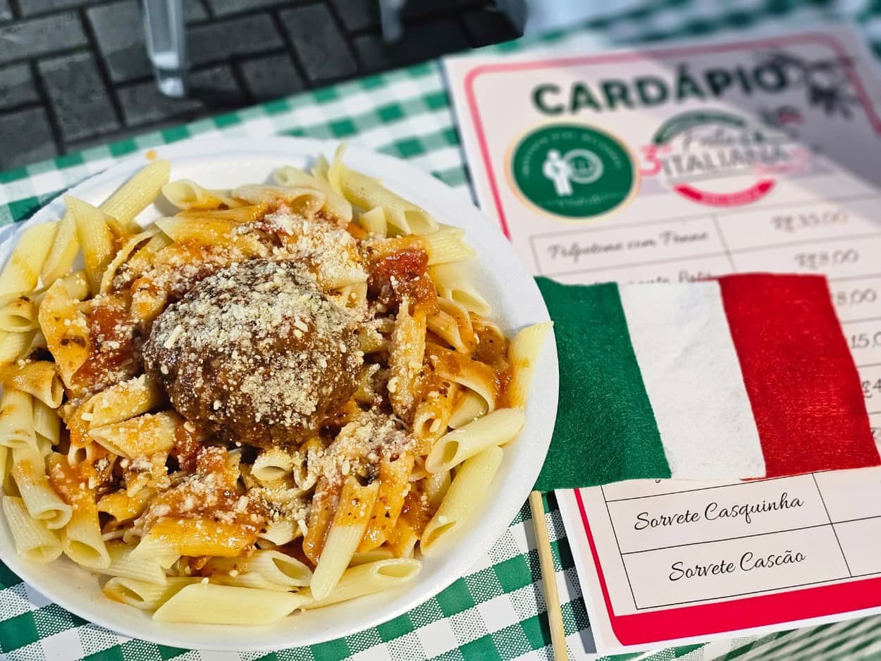 Festa Italiana celebra o Dia Mundial da Massa com sabor e música em Ribeirão Pires