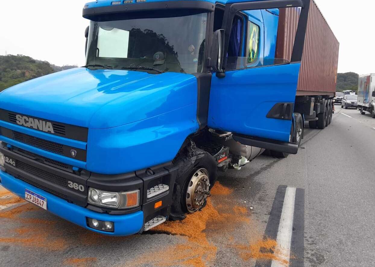 Pane mecânica em carreta gera 9 km de congestionamento Rodoanel 
