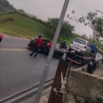 Motorista fica preso nas ferragens após colisão com guincho em São Bernardo