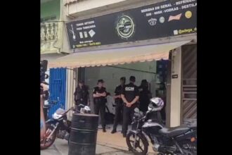 Entre os alvos da fiscalização estava a Adega do Braga, localizada na Rua da Evolução, 204, no Parque dos Químicos, bairro dos Alvarengas.