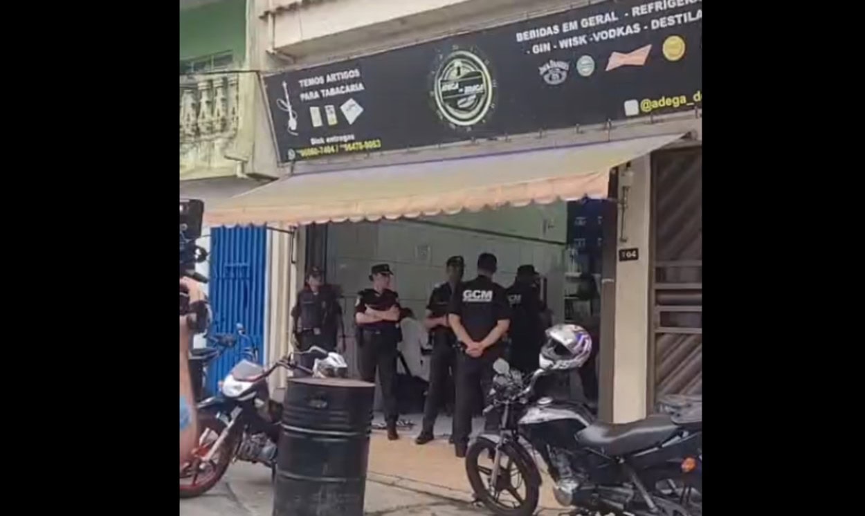 Entre os alvos da fiscalização estava a Adega do Braga, localizada na Rua da Evolução, 204, no Parque dos Químicos, bairro dos Alvarengas.