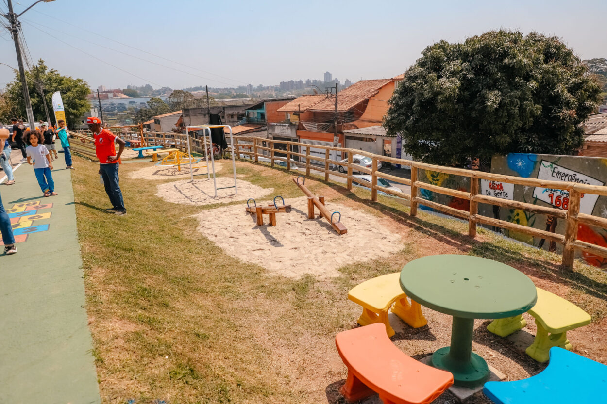 Moradores da Vila São José, em São Bernardo, ganham área de lazer revitalizada na Passagem Jesus de Nazaré