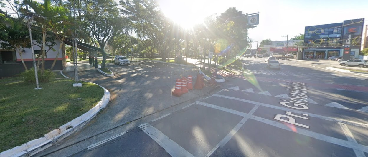 Dupla tenta roubar farmácia a poucos metros de Base da PM em São Bernardo e um é baleado