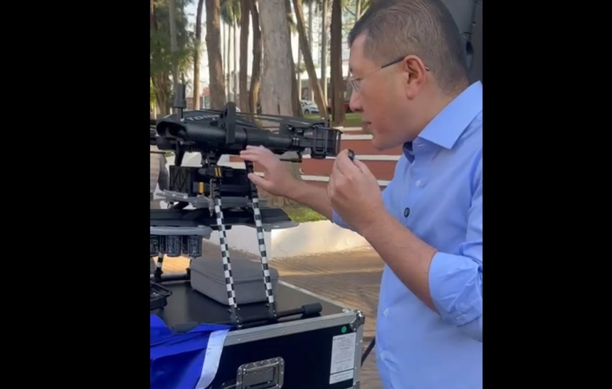 Drone para combater pancadão estava exposto na abertura da Operação Impacto e prefeito Taka disse que visa proteger 'a família de bem'