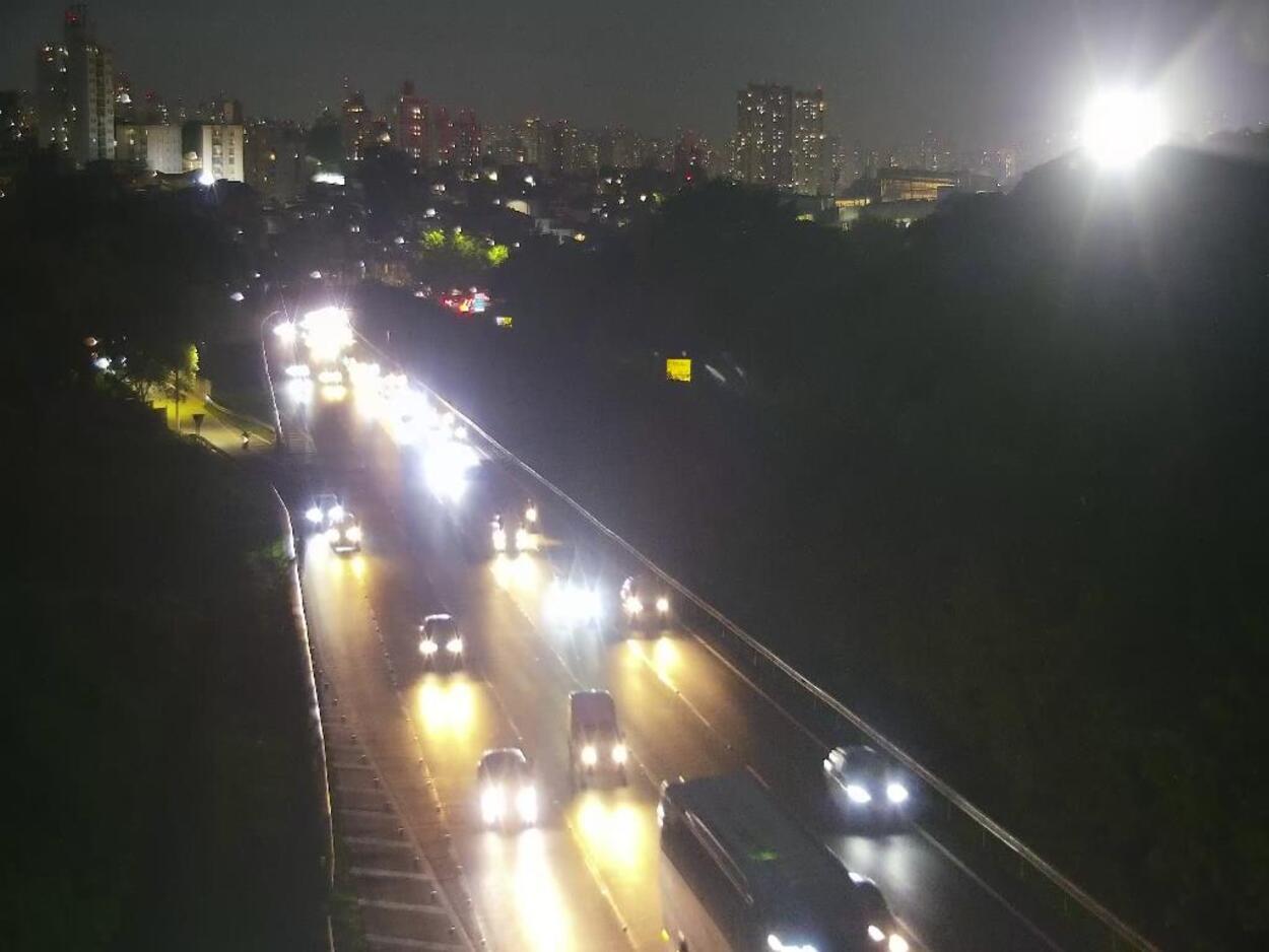 Motociclista perde a vida e garupa fica em estado grave após acidente na Imigrantes