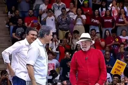 Em São Bernardo, Lula anuncia investimento de R$ 100 milhões para cursinhos populares