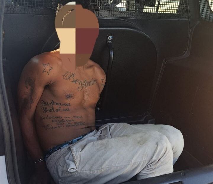 Duas motocicletas com queixa de subtração recente foram localizadas após fuga de suspeitos; em outra ação, GCM prendeu homem suspeito por tráfico na Vila Real