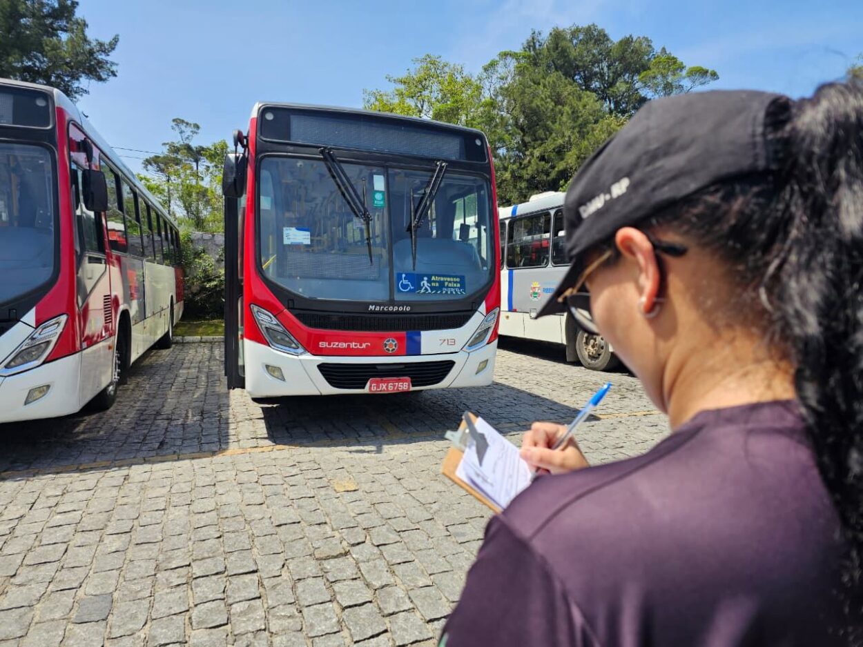 Prefeitura de Ribeirão Pires fiscalização da frota de ônibus da Suzantur