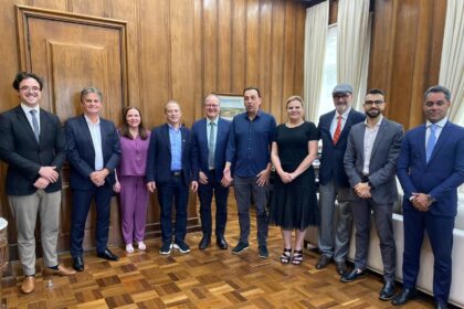 Deputada Carla Morando discute junto ao Estado medidas contra impacto do tarifaço no setor automotivo