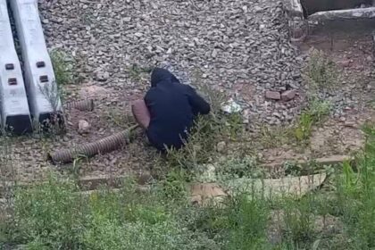 Smart Sanca identifica homem furtando cobre na linha férrea e auxilia PM na prisão do suspeito na Avenida Guido Aliberti