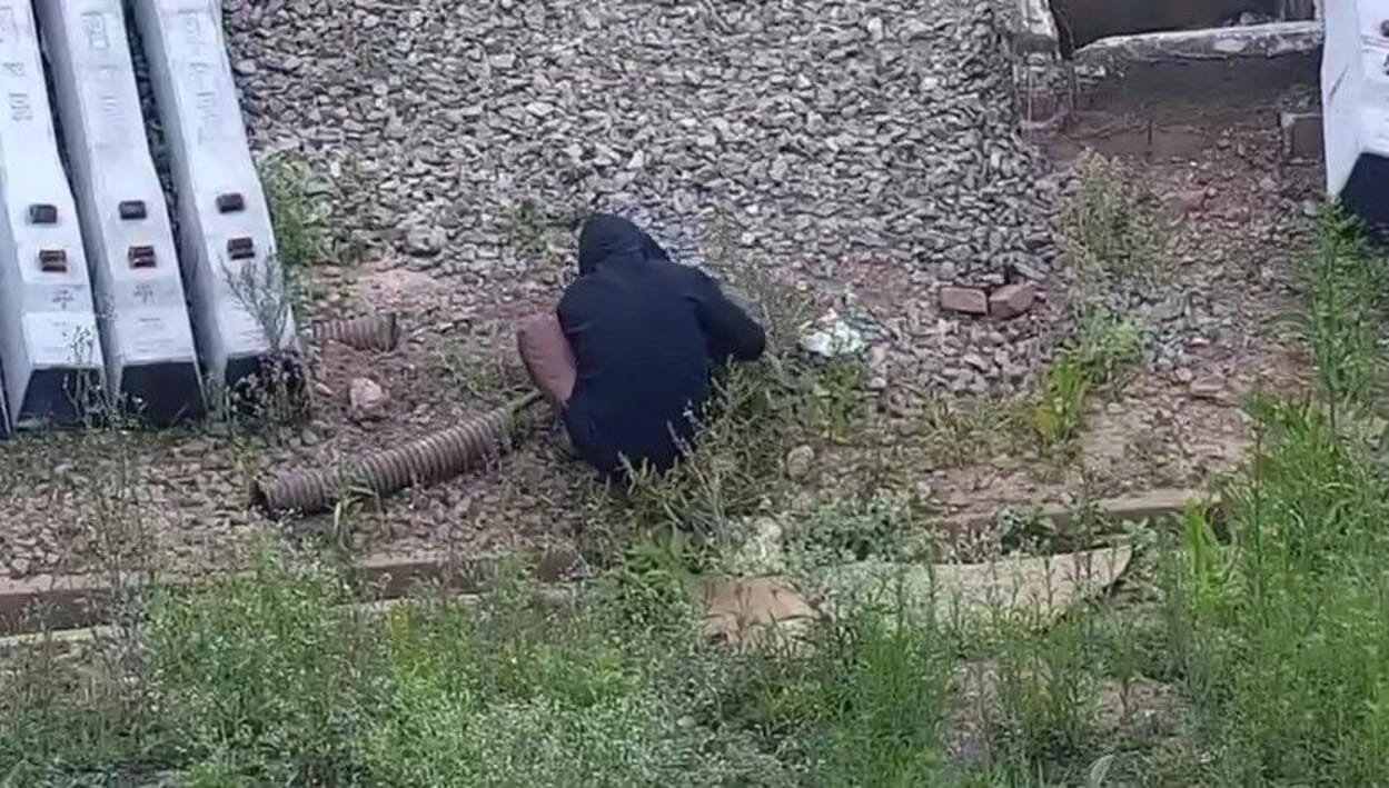 Smart Sanca identifica homem furtando cobre na linha férrea e auxilia PM na prisão do suspeito na Avenida Guido Aliberti