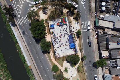 Moradores da Vila Palmares ganham praça totalmente revitalizada