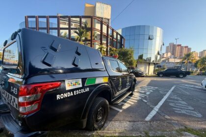 GCM de Santo André prende dois suspeitos de tráfico e apreende drogas no bairro Cata Preta