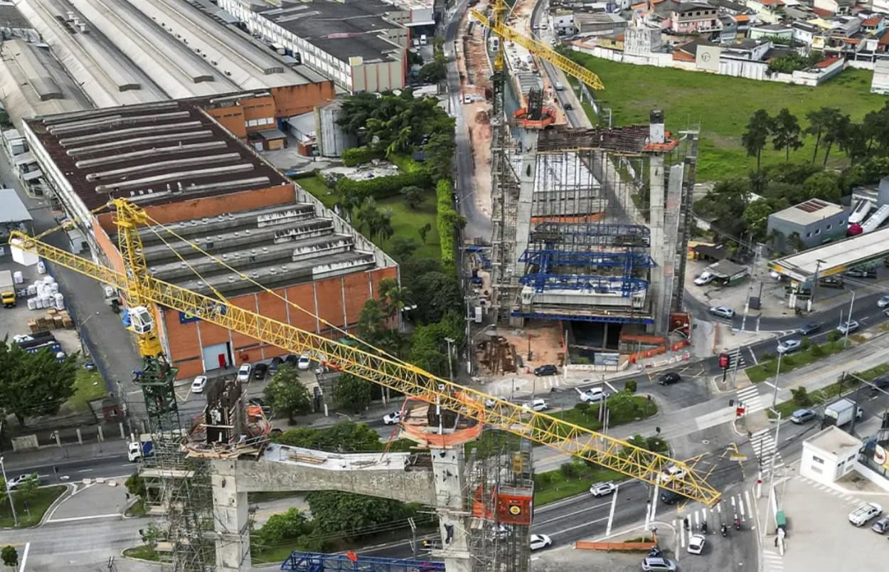 Mulher é encontrada sem vida em São Bernardo em córrego perto do viaduto estaiado