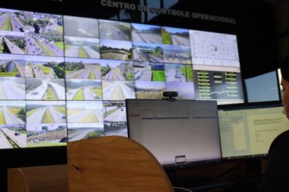 Interdição de faixas e acostamento no Km 81 causa trânsito lento do Km 85 ao 81, alerta a concessionária SPMar