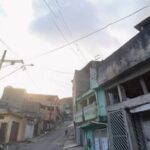 Após praticar feminicídio, homem  tirou a própria vida no bairro Sítio dos Viana; filho do casal prestou depoimento e perícia foi acionada